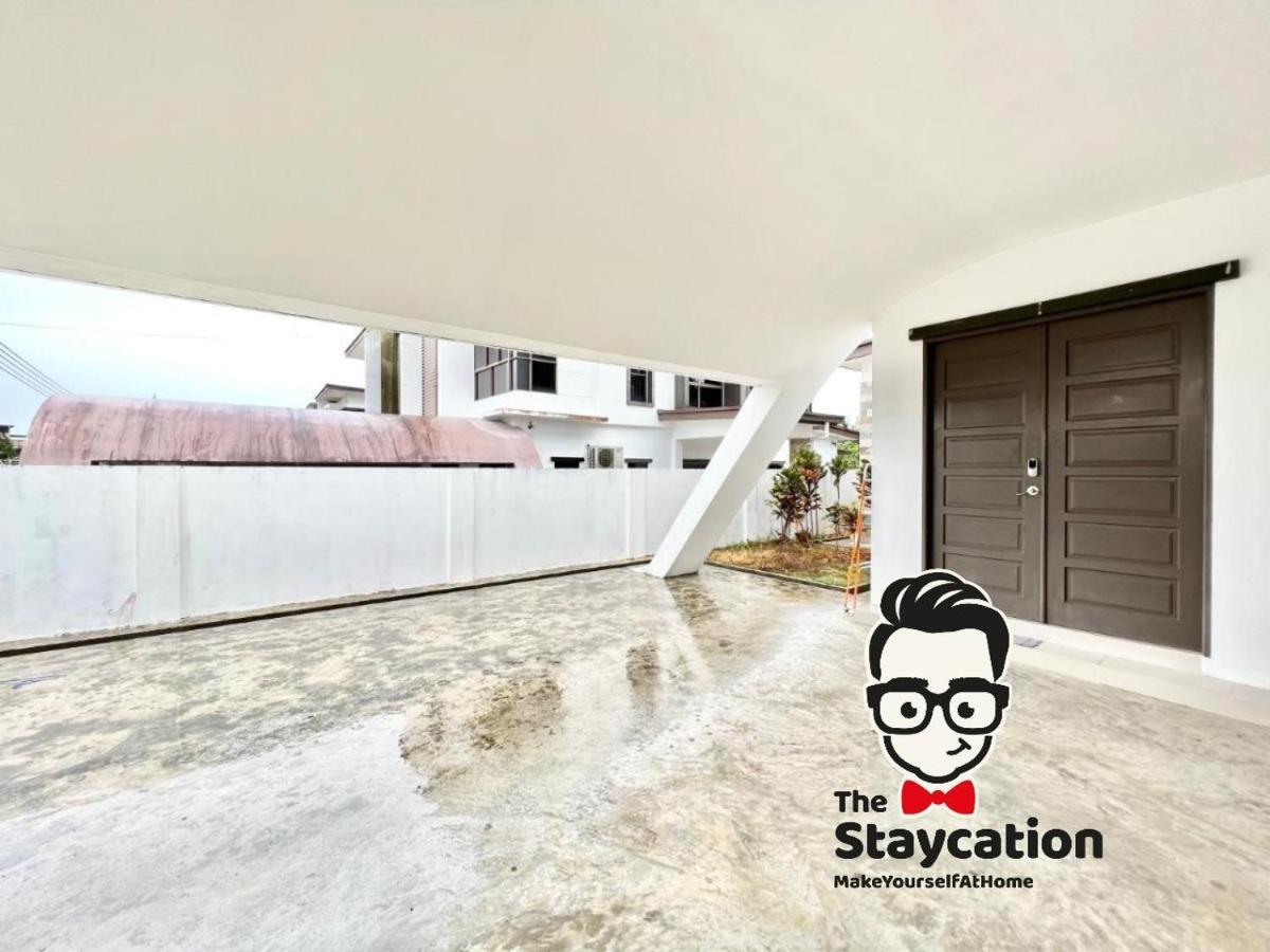 Staycation Homestay 4 Kota Samarahan D Gated House Κουτσίνγκ Εξωτερικό φωτογραφία